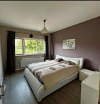 Lit similicuir 2 personnes, Enlèvement, Comme neuf