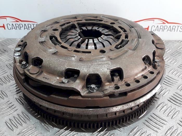 Vliegwiel van een Mercedes E-Klasse, Auto-onderdelen, Motor en Toebehoren, Mercedes-Benz, Gebruikt, 3 maanden garantie, Ophalen of Verzenden