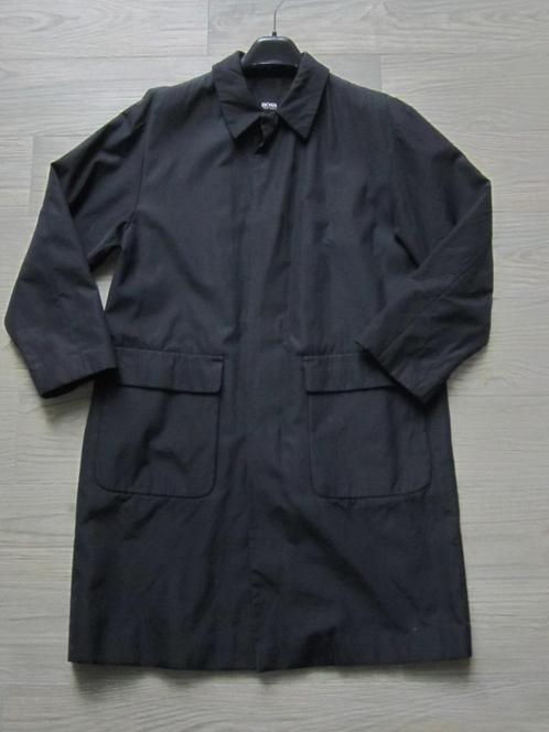 Zwarte Halflange Jas (met Gebreken) Hugo Boss - Maat 48, Kleding | Heren, Jassen | Zomer, Gedragen, Maat 48/50 (M), Zwart, Ophalen of Verzenden