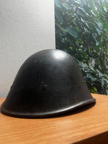 Nederlandse m40c helm, WW2 origineel. disponible aux enchères