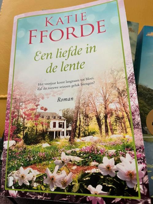 Katie Fforde - Een liefde in de lente, Livres, Littérature, Comme neuf, Enlèvement ou Envoi