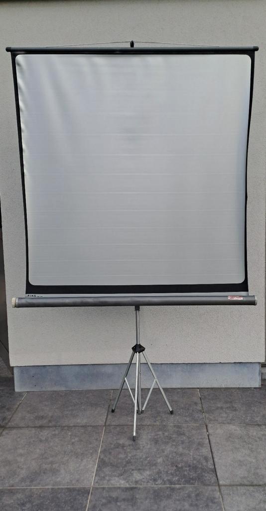 Projectiescherm met statief "Fins Jolly "Milano., Audio, Tv en Foto, Projectieschermen, Zo goed als nieuw, Ophalen
