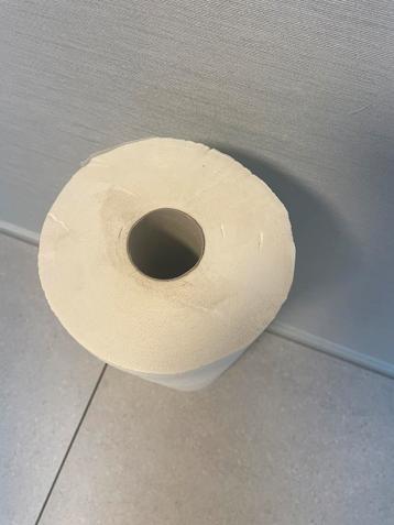 6 Rollen tafelpapier nieuw beschikbaar voor biedingen