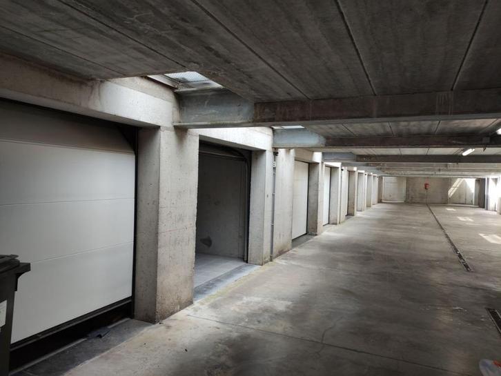 GARAGEBOX GIJZEGEM, Immo, Garages en Parkeerplaatsen