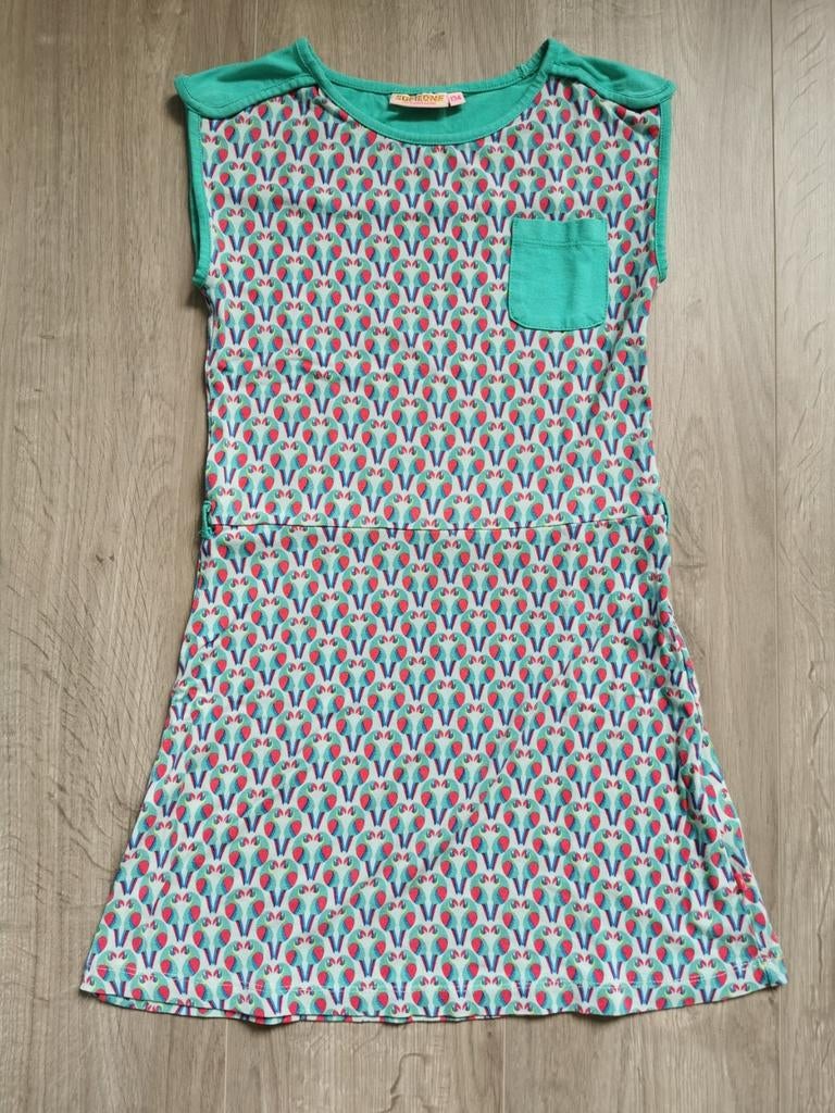 Jurk papegaaien Someone - maat 134, Kinderen en Baby's, Kinderkleding | Maat 134, Gebruikt, Meisje, Jurk of Rok, Ophalen of Verzenden