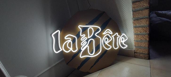 Reclameverlichting bier la Bête, Verzamelen, Merken en Reclamevoorwerpen, Nieuw, Lichtbak of (neon) lamp, Ophalen of Verzenden