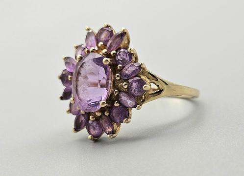 Gouden Vintage cocktail ring met edelsteen amethist.2024/243, Handtassen en Accessoires, Ringen, Zo goed als nieuw, Dame of Heer