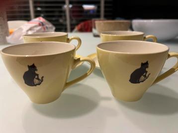 4 tasjes en 2 bordjes Zwarte Kat beschikbaar voor biedingen