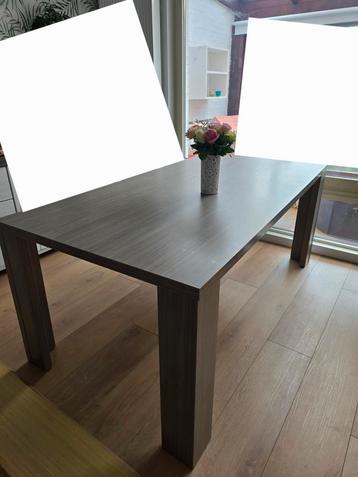 Eettafel 18095 beschikbaar voor biedingen