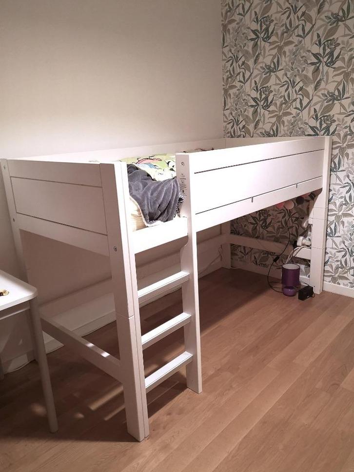 Halfhoogslaper LIFETIME Kidsroom met latex matras, Kinderen en Baby's, Kinderkamer | Stapelbedden en Hoogslapers, Zo goed als nieuw