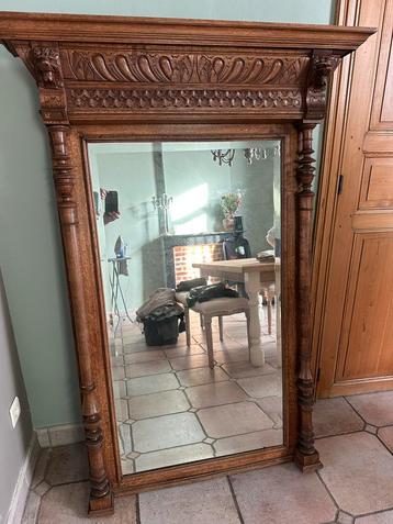 Miroir tete de lion beschikbaar voor biedingen
