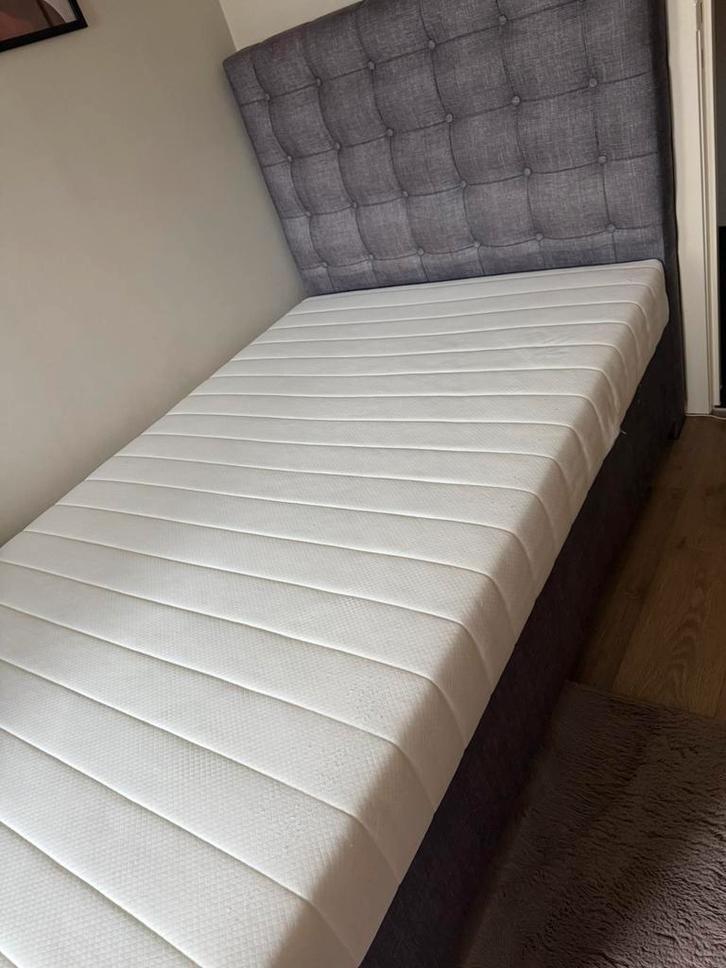 Sommier anthracite avec matelas/rangement lit double/120x200, Maison & Meubles, Chambre à coucher | Lits boxsprings, Comme neuf