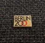 PIN - MERCEDES BENZ BERLIN 2000, Verzamelen, Transport, Gebruikt, Speldje of Pin, Verzenden