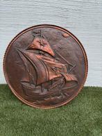 Oude koperen wandplaat zeilboot, Ophalen