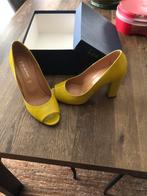 Lakschoen met open teen, Vêtements | Femmes, Chaussures, Les autres, Jaune, Escarpins, Comme neuf