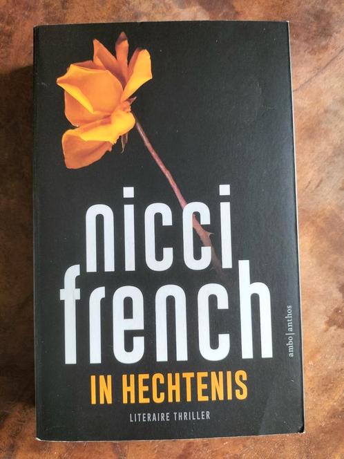 Nicci French - In hechtenis, Boeken, Thrillers, Zo goed als nieuw, Ophalen of Verzenden