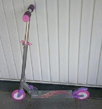 trottinette enf. pliable ajustable jusque 50kg TBE, Fietsen en Brommers, Steps, Zo goed als nieuw, Gewone step, Ophalen