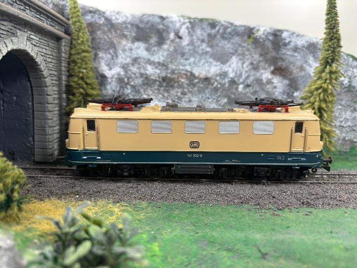 Märklin H0 – 3034 – Locomotive électrique DB BR 141 (1), Hobby & Loisirs créatifs, Trains miniatures | HO, Utilisé, Locomotive