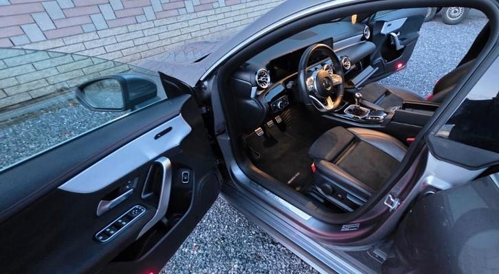 Mercedes CLA coupé, 180D, pack AMG., Autos, Mercedes-Benz, Particulier, CLA, ABS, Caméra de recul, Régulateur de distance, Airbags