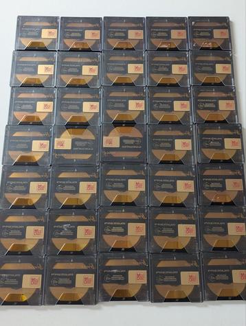 Pak van 35 Sony Gold & Black MiniDiscs  beschikbaar voor biedingen