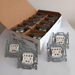 Niko 170-00000 - Sokkel voor drukknop N.O. met 3 aansluitkl, Ophalen of Verzenden, Nieuw, Schakelaar