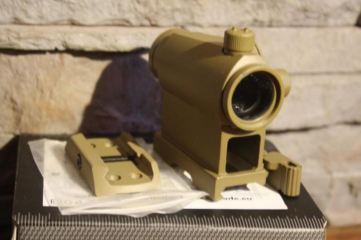 RED DOT t1 met QD - ColorTAN - IMPACT ARMS, Sport en Fitness, Schietsport-accessoires, Gebruikt, Ophalen of Verzenden