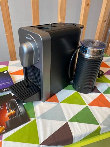 Nespresso avec mousseur de lait, Electroménager, Enlèvement, Comme neuf