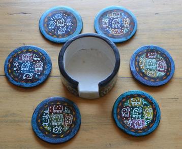 6x Onderzetters in Soapstone, Uit Kenia, Mooi beschilderd., Enlèvement ou Envoi, Comme neuf, Autre