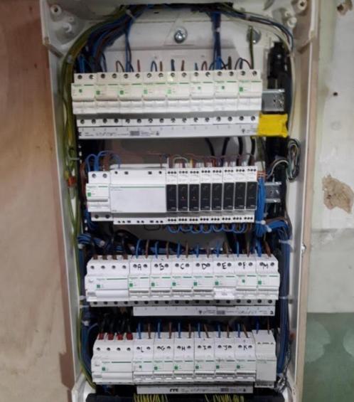 Electricien chauffagiste agréé plombier 0496329231, Doe-het-zelf en Bouw, Overige Doe-Het-Zelf en Bouw, Nieuw, Ophalen of Verzenden