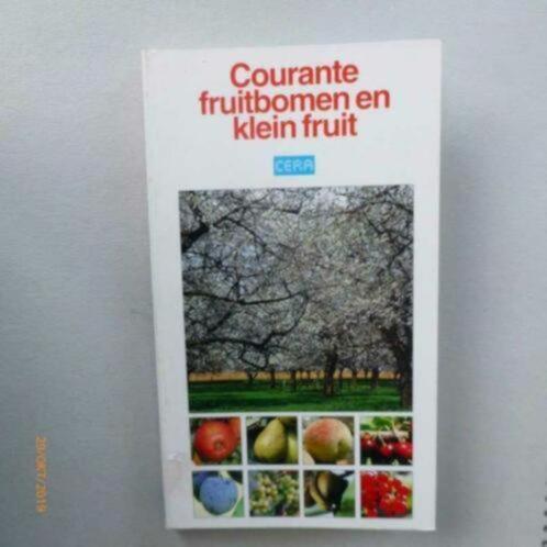 boek: courante lentebloeiers+Fruitbomen en klein fruit, Boeken, Wonen en Tuinieren, Gelezen, Tuinieren en Tuinplanten, Ophalen of Verzenden