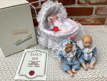 3 X BÉBÉ  NOSTALGIE / POPJES MET KINDERWAGENTJE -CERTIFICAAT beschikbaar voor biedingen