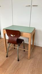 1 bureautje met stoeltje, Kinderen en Baby's, Ophalen, Gebruikt, Tafel(s) en Stoel(en)