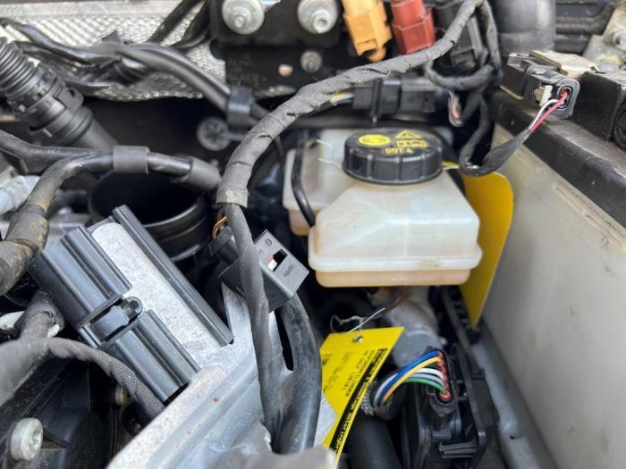 Rembekrachtiger van een Volkswagen Golf, Auto-onderdelen, Remmen en Aandrijving, Volkswagen, Gebruikt, 3 maanden garantie, Ophalen of Verzenden