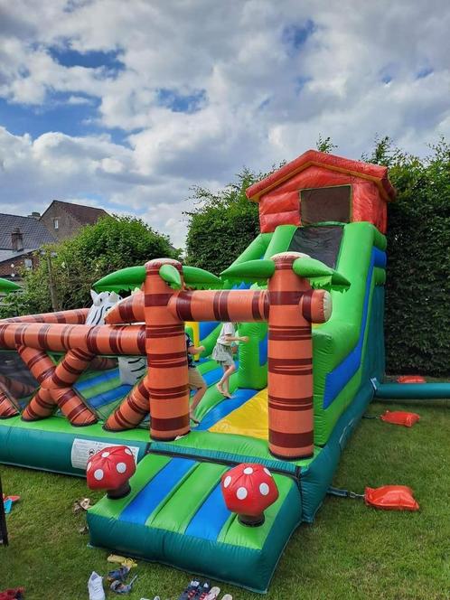 Te huur! Springkasteel safari.  Weekendprijs!, Hobby en Vrije tijd, Feestartikelen | Verhuur, Gebruikt, Ophalen of Verzenden