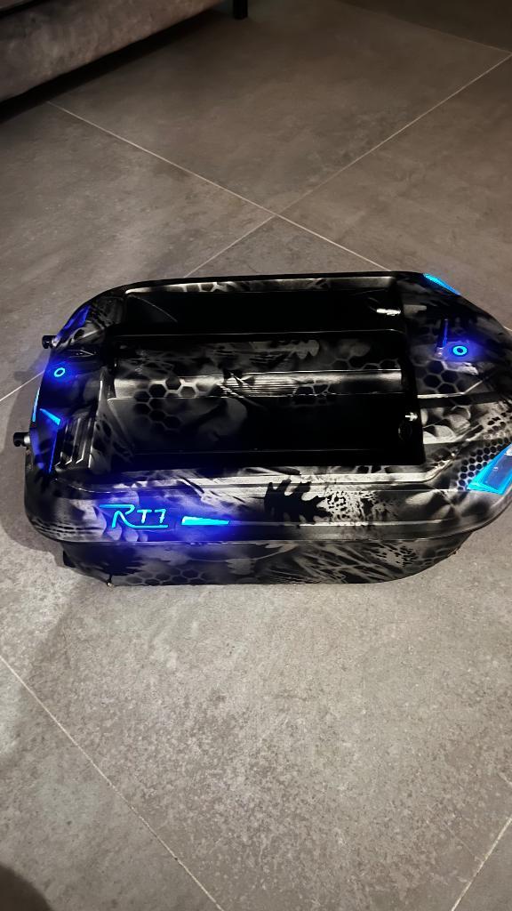 RT7 V4 Voerboot  Limited Design Leaf- Autopilot & Raymarine, Watersport en Boten, Hengelsport | Karpervissen, Zo goed als nieuw
