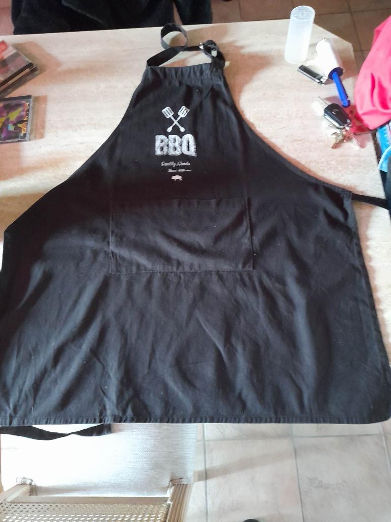 Zwarte BBQ-schort, Hobby en Vrije tijd, Overige Hobby en Vrije tijd, Zo goed als nieuw, Ophalen of Verzenden