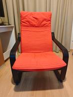 Mooie en comfortabele relaxstoel met rood gewatteerd kussen, Huis en Inrichting, Ophalen, Zo goed als nieuw