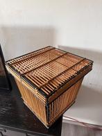 Rieten mandje, Huis en Inrichting, Woonaccessoires | Schalen en Manden, Mand, Vierkant, Ophalen of Verzenden, Zo goed als nieuw
