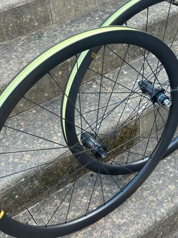 Miche Carbon gravel wielset  beschikbaar voor biedingen