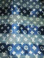 carré en soie, Vêtements | Femmes, Bonnets, Écharpes & Gants, Enlèvement ou Envoi, Comme neuf