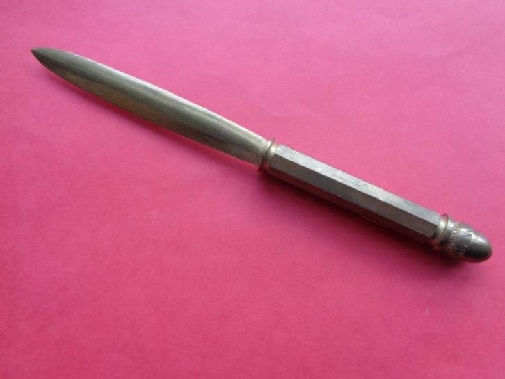 WO 2 brieven opener ?, Verzamelen, Militaria | Tweede Wereldoorlog, Landmacht, Kunstobject, Ophalen of Verzenden