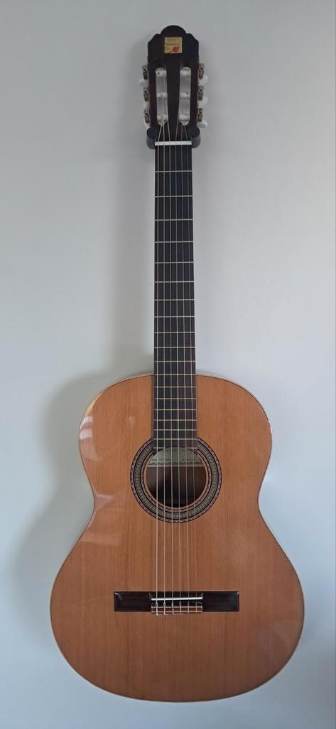Spaanse gitaar - Alhambra 1P Cedro, Muziek en Instrumenten, Snaarinstrumenten | Gitaren | Akoestisch, Gebruikt, Klassieke of Spaanse gitaar