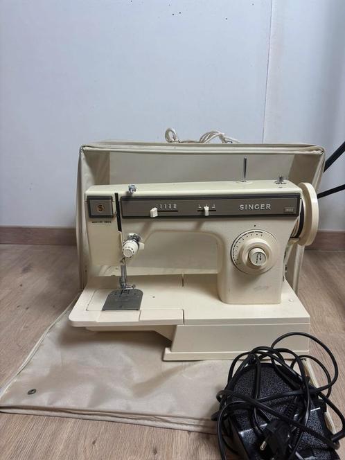 Naaimachine Singer merrit 1802 vintage semi industrieel old, Hobby en Vrije tijd, Naaimachines en Toebehoren, Zo goed als nieuw