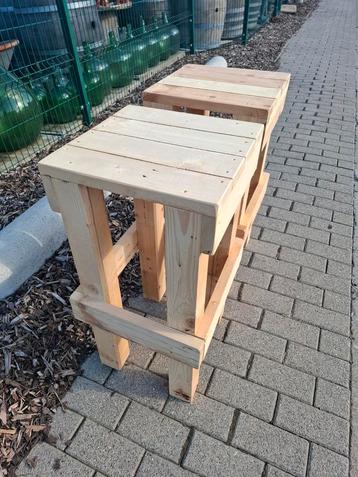 Tuinstoelen zonder rugleuning ! Zware uitvoering! TOPPER  beschikbaar voor biedingen