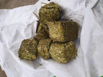Luzerne wafer met kruiden - Herbal waffer - Herbs4Horses beschikbaar voor biedingen