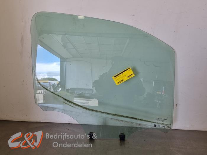 Portierruit 2Deurs rechts van een Peugeot Partner, Auto-onderdelen, Ruiten en Toebehoren, Peugeot, Gebruikt, 3 maanden garantie