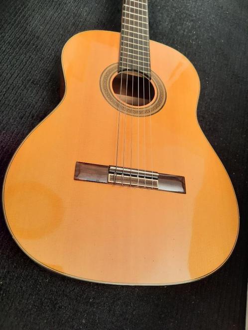 Maria klassieke gitaar, Muziek en Instrumenten, Snaarinstrumenten | Gitaren | Akoestisch, Ophalen