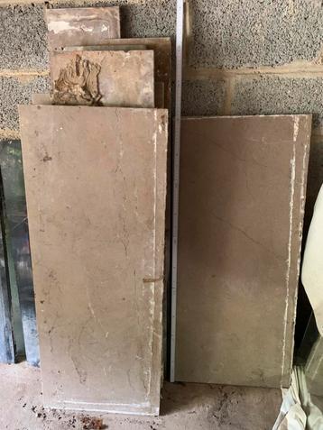 Lot de plaques en marbre beschikbaar voor biedingen