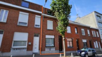 Maison d'habitation spacieuse avec jardin, idéalement située beschikbaar voor biedingen