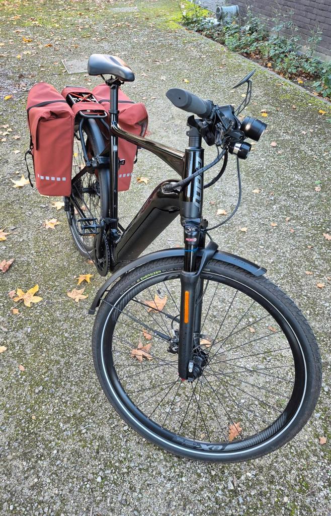 GIANT speedpedelec van 2024 met amper (!) 711 km, Fietsen en Brommers, Elektrische fietsen, Zo goed als nieuw, Giant, 50 km per accu of meer